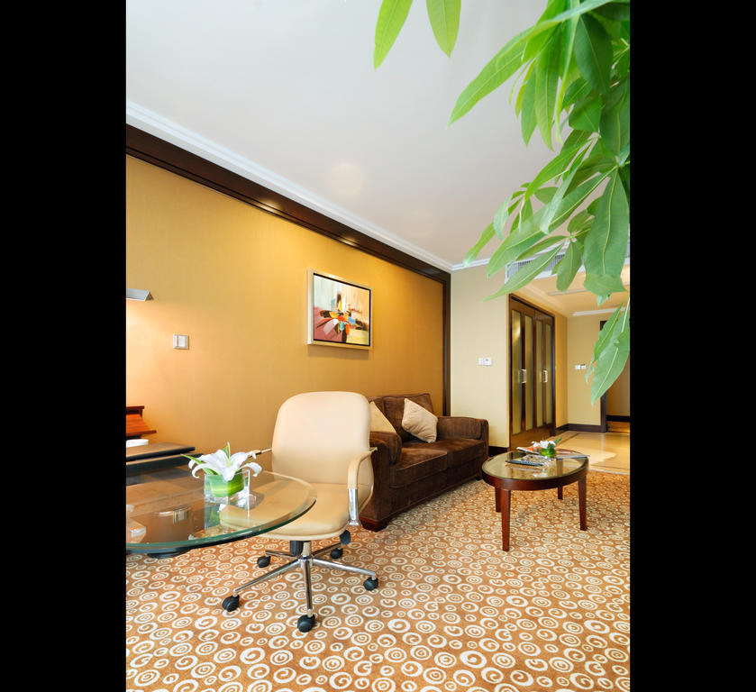 Golden Eagle Summit Hotel  Nanking Zimmer foto